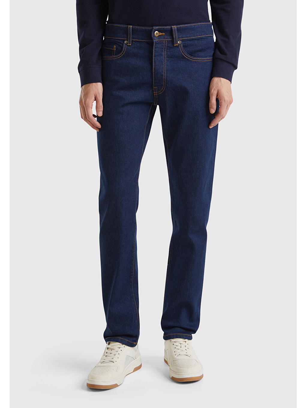Erkek Koyu Mavi Pamuk Karışımlı Arkası Logo Etiketli Cepli Denim Jean Pantolon