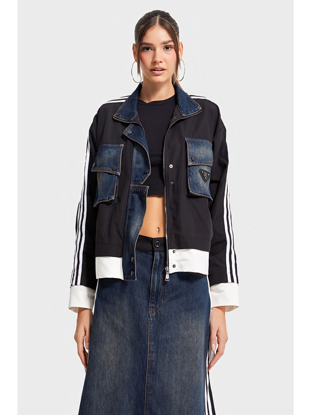 Mavi Kadın Jean Rengi Parçalı Kumaş Şerit Detaylı Bol Kesim Özel Tasarım Denim Ceket-3