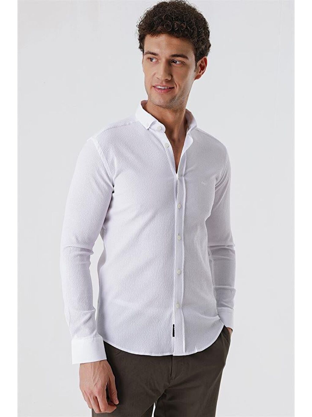 Beyaz Uzun Kollu Gofreli Cepsiz Pamuklu Elastanlı Klasik Slim Fit Dar Kesim Gömlek 1004230178
