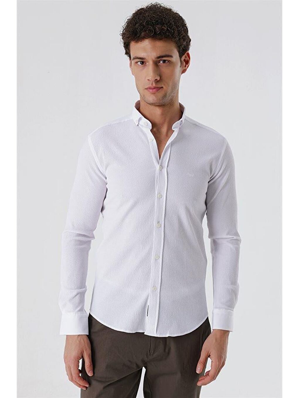 Beyaz Uzun Kollu Gofreli Cepsiz Pamuklu Elastanlı Klasik Slim Fit Dar Kesim Gömlek 1004230178-3