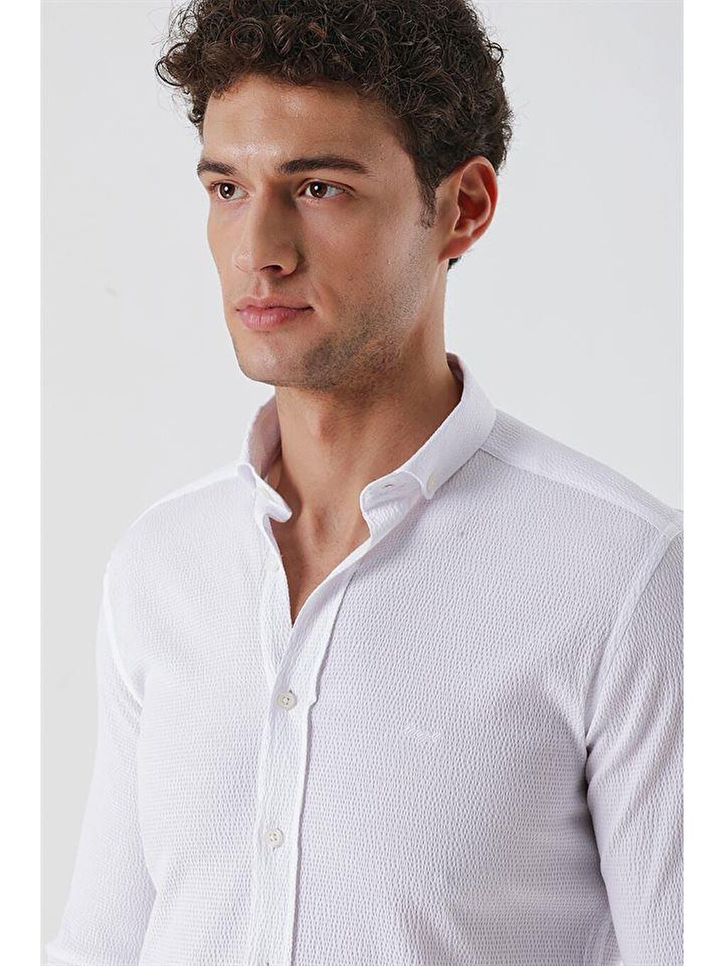 Beyaz Uzun Kollu Gofreli Cepsiz Pamuklu Elastanlı Klasik Slim Fit Dar Kesim Gömlek 1004230178-4