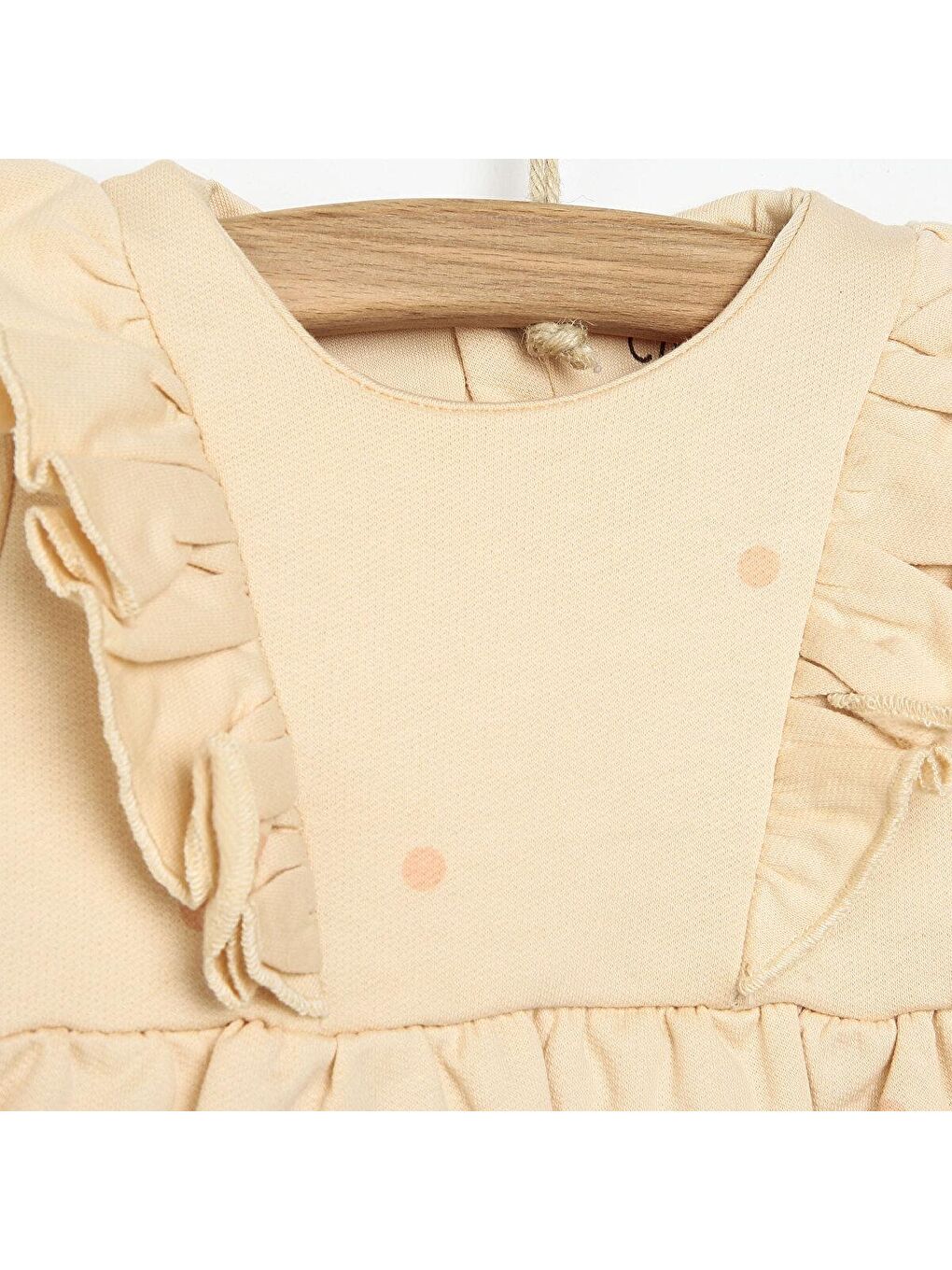 Ekru Soft Puantiyeli Fırfırlı Kol Detaylı Rahat Elbise-1