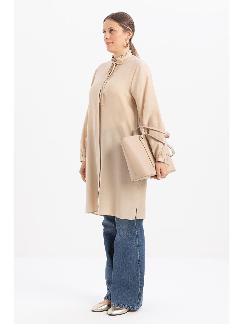 Bej-Yakası Fırfırlı Bağcıklı Uzun Gömlek-2