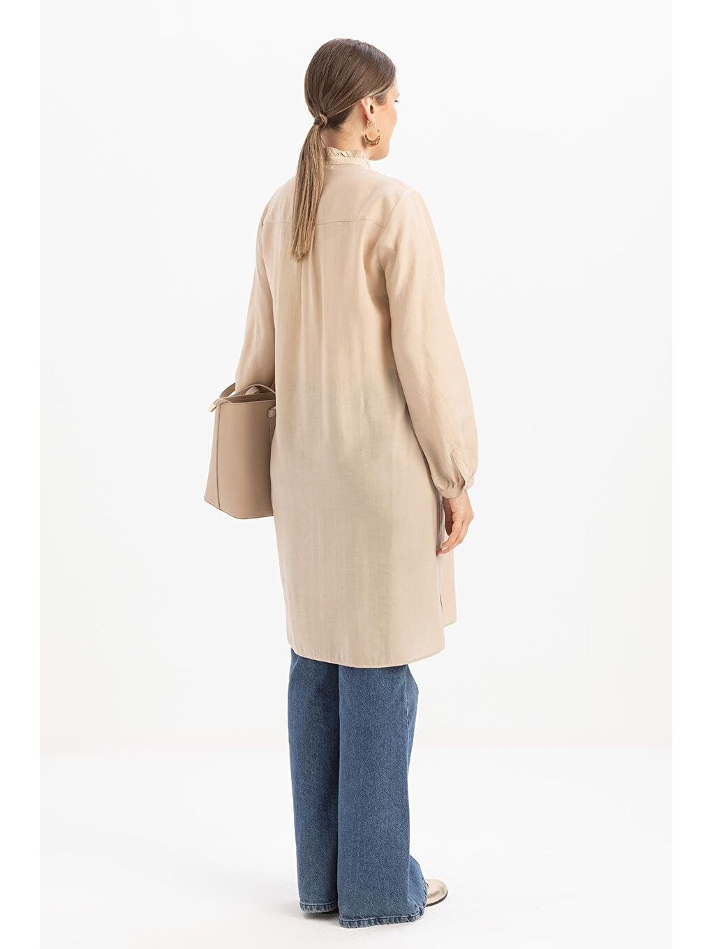 Bej-Yakası Fırfırlı Bağcıklı Uzun Gömlek-3