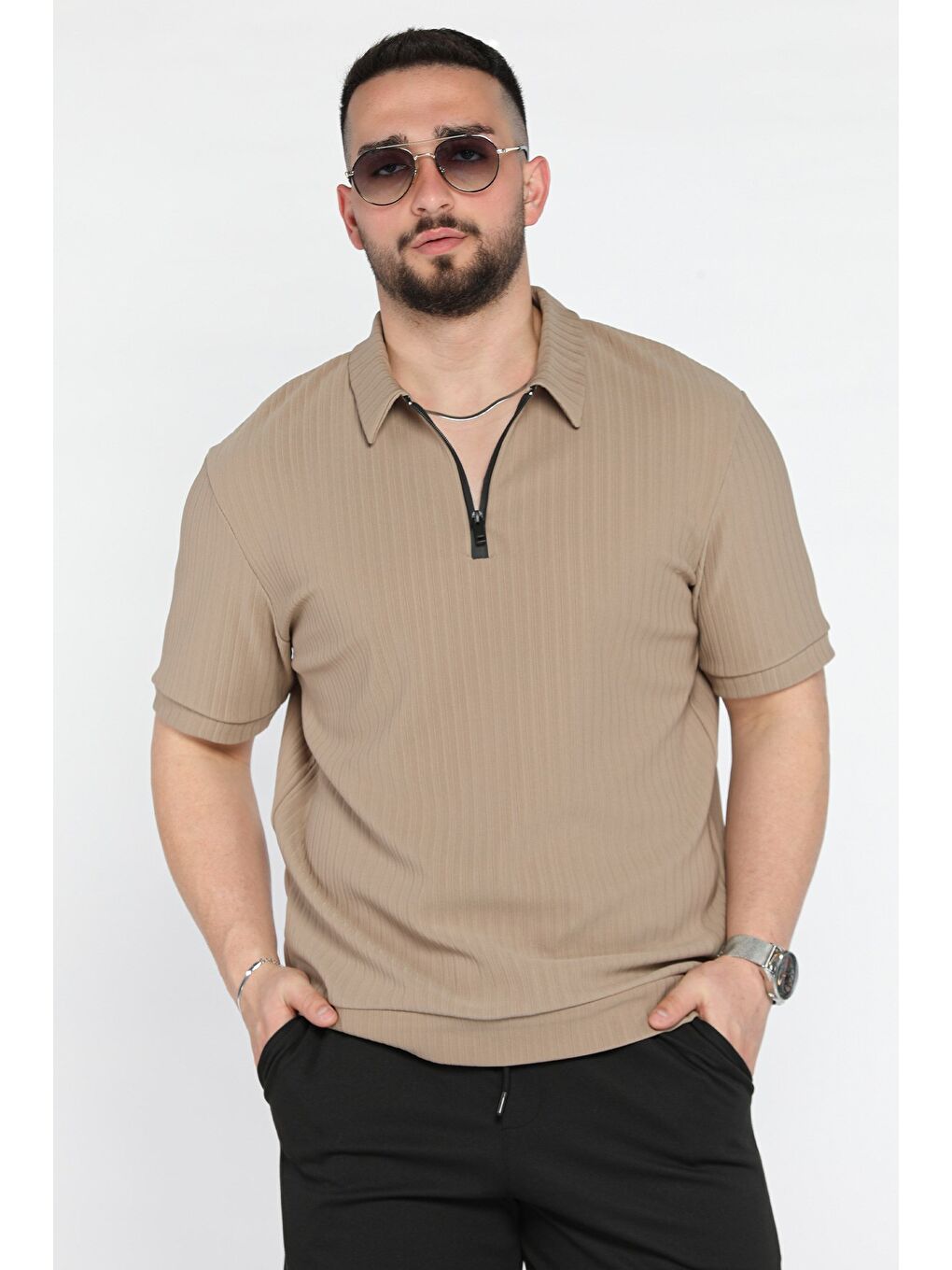 Bej Erkek Polo Yaka Yarım Fermuarlı Tişört