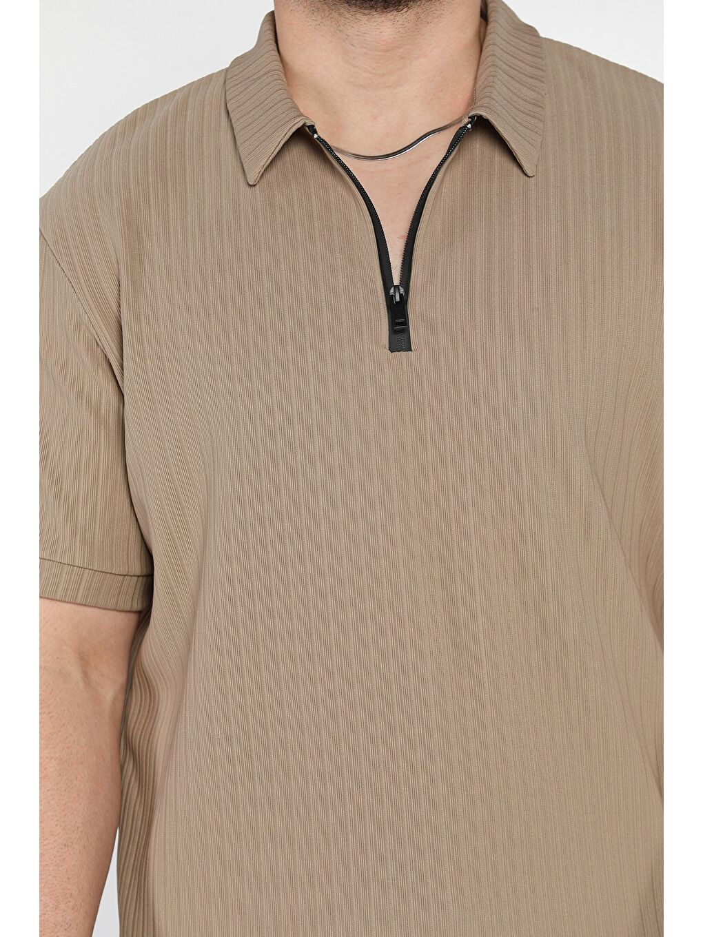 Bej Erkek Polo Yaka Yarım Fermuarlı Tişört-3
