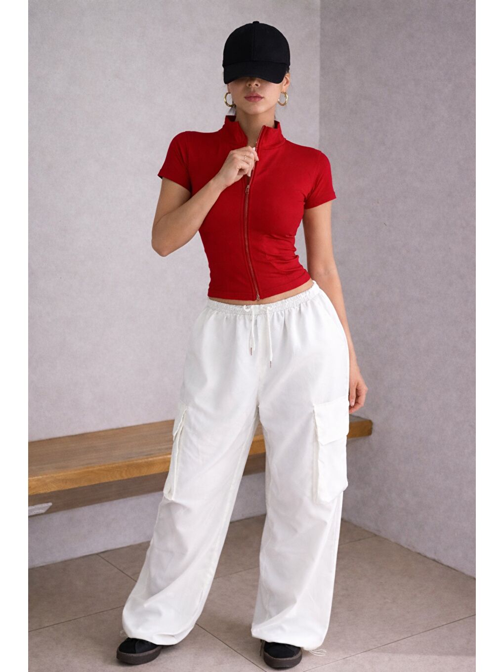 Kırmızı Kadın Fermuarlı Fit Bluz Dik Yaka Kısa Kollu Esnek Kumaş Günlük & Spor Üst-3