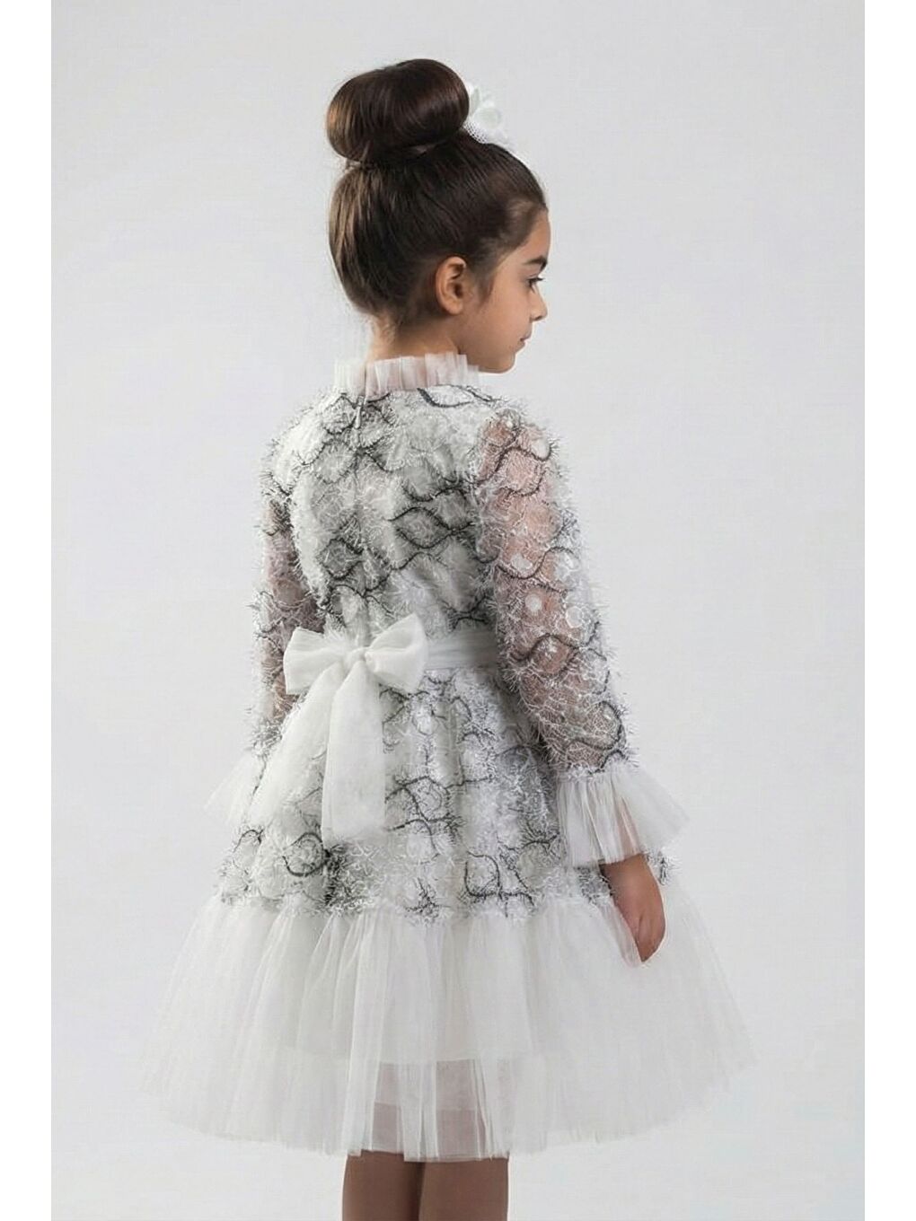 Siyah Kız Çocuk İspanyol Kol Tül Detaylı Kabarık Etekli Özel Düğün Elbisesi M00793-3