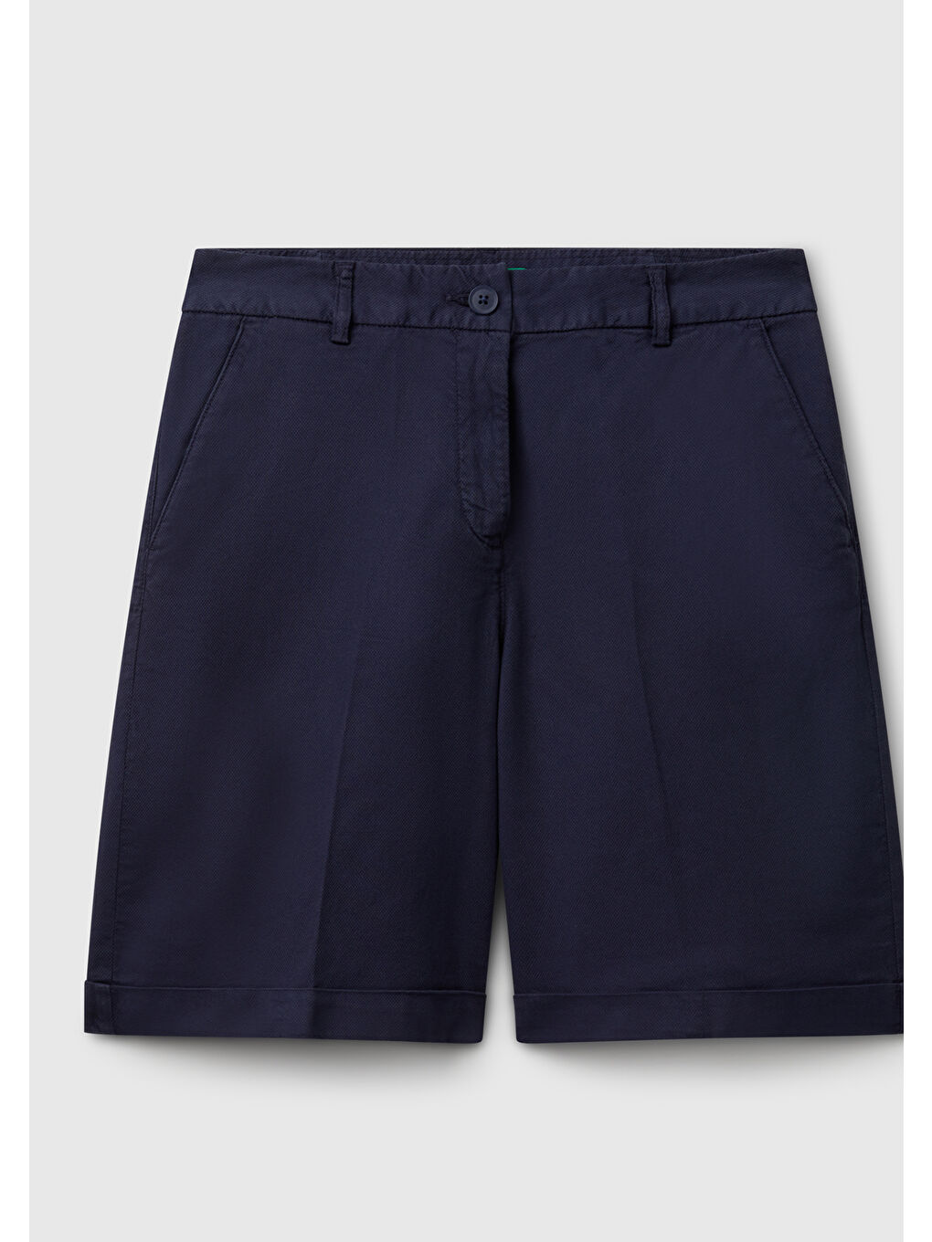 Kadın Lacivert Pamuk Karışımlı Önü Düğmeli Regular Fit Bermuda Şort