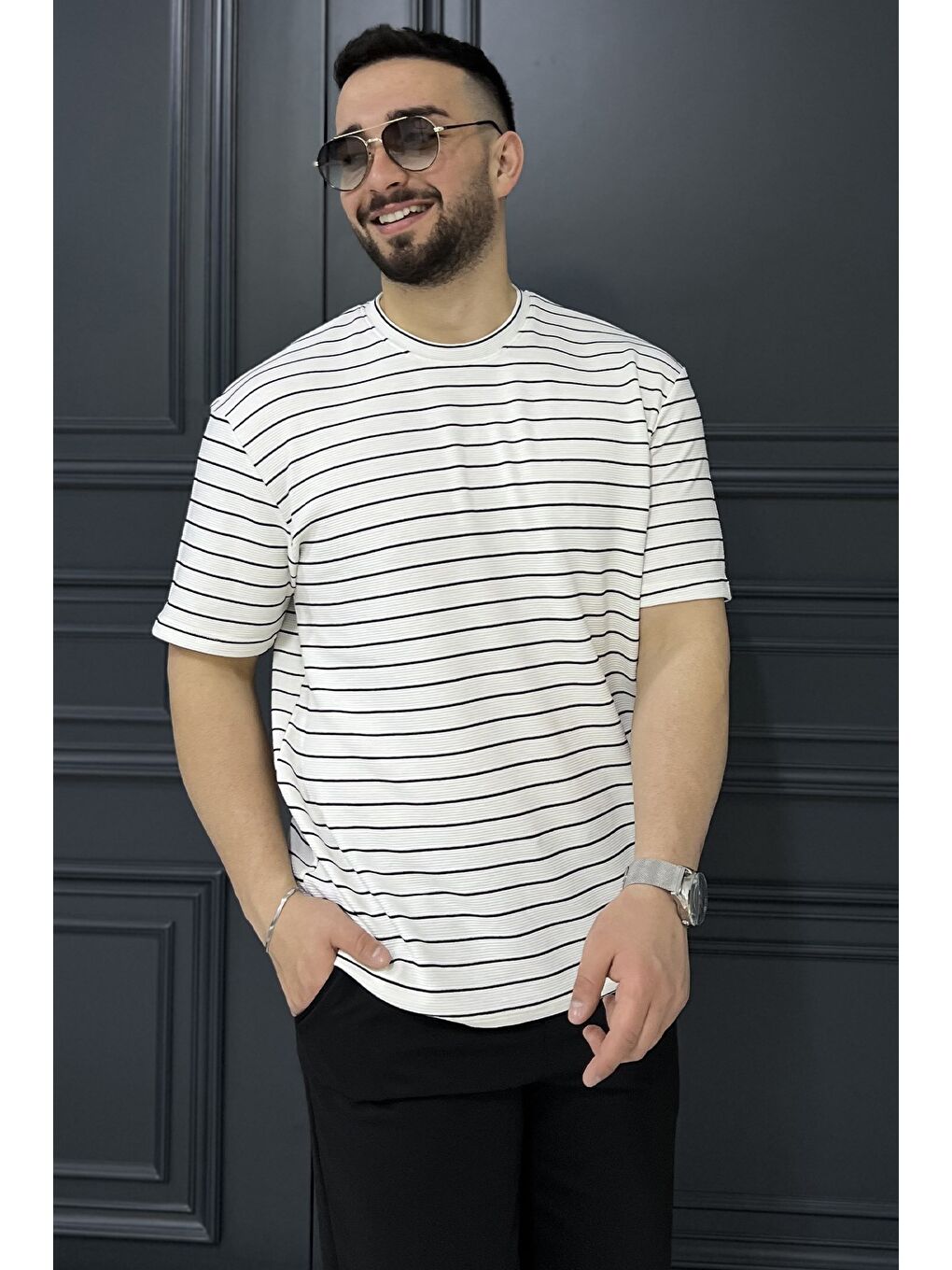 Ekru Erkek Çizgi Desenli Bisiklet Yaka Elastanlı Tişört