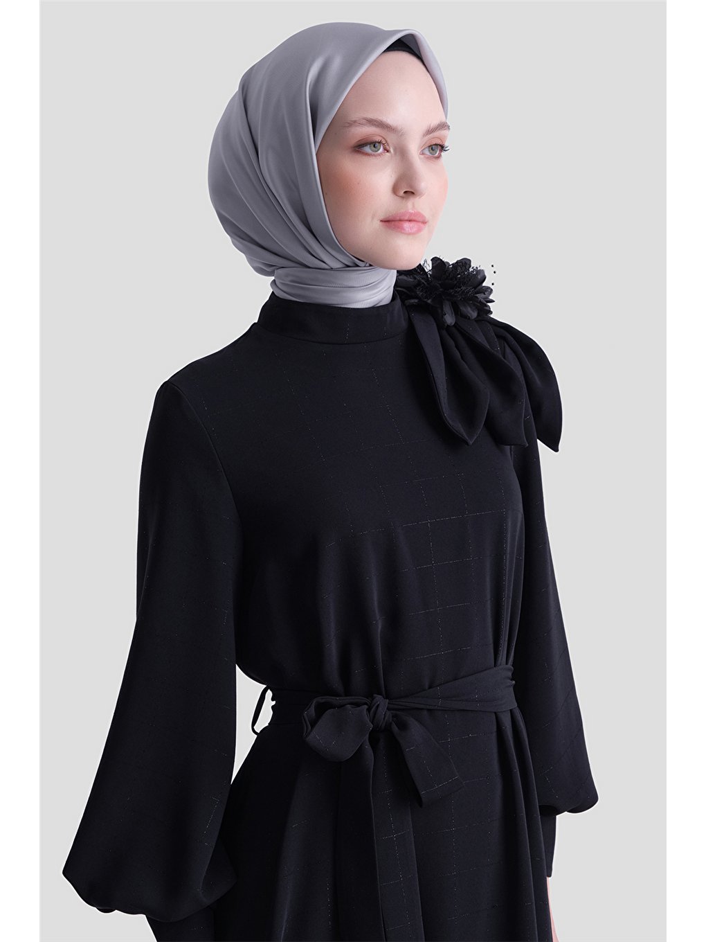 Aksesuar Detaylı Elbise Siyah-1