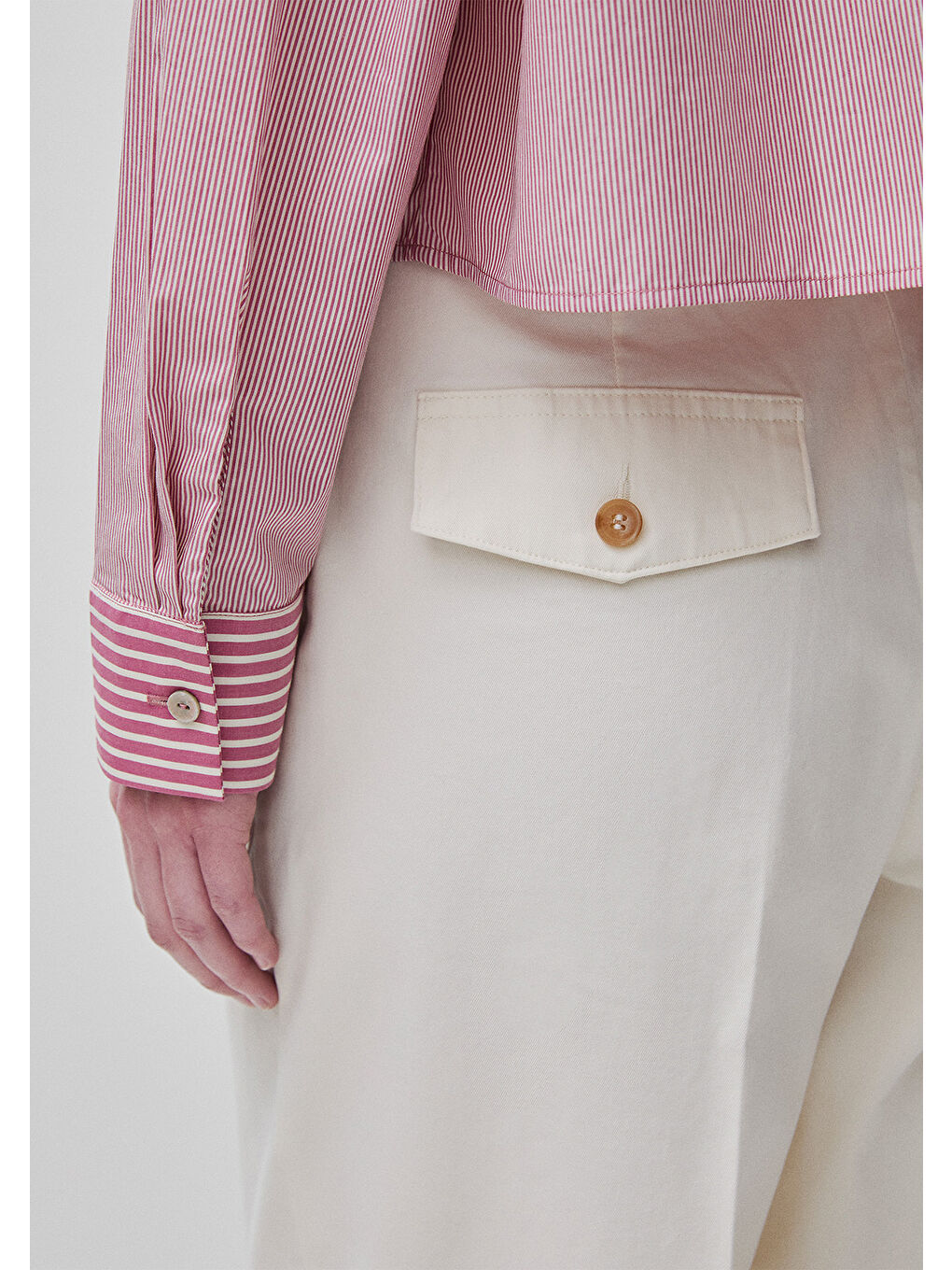 Ekru Kadın Krem Pamuk Karışımlı Beli Lastik Detaylı Balon Paça Pantolon-5