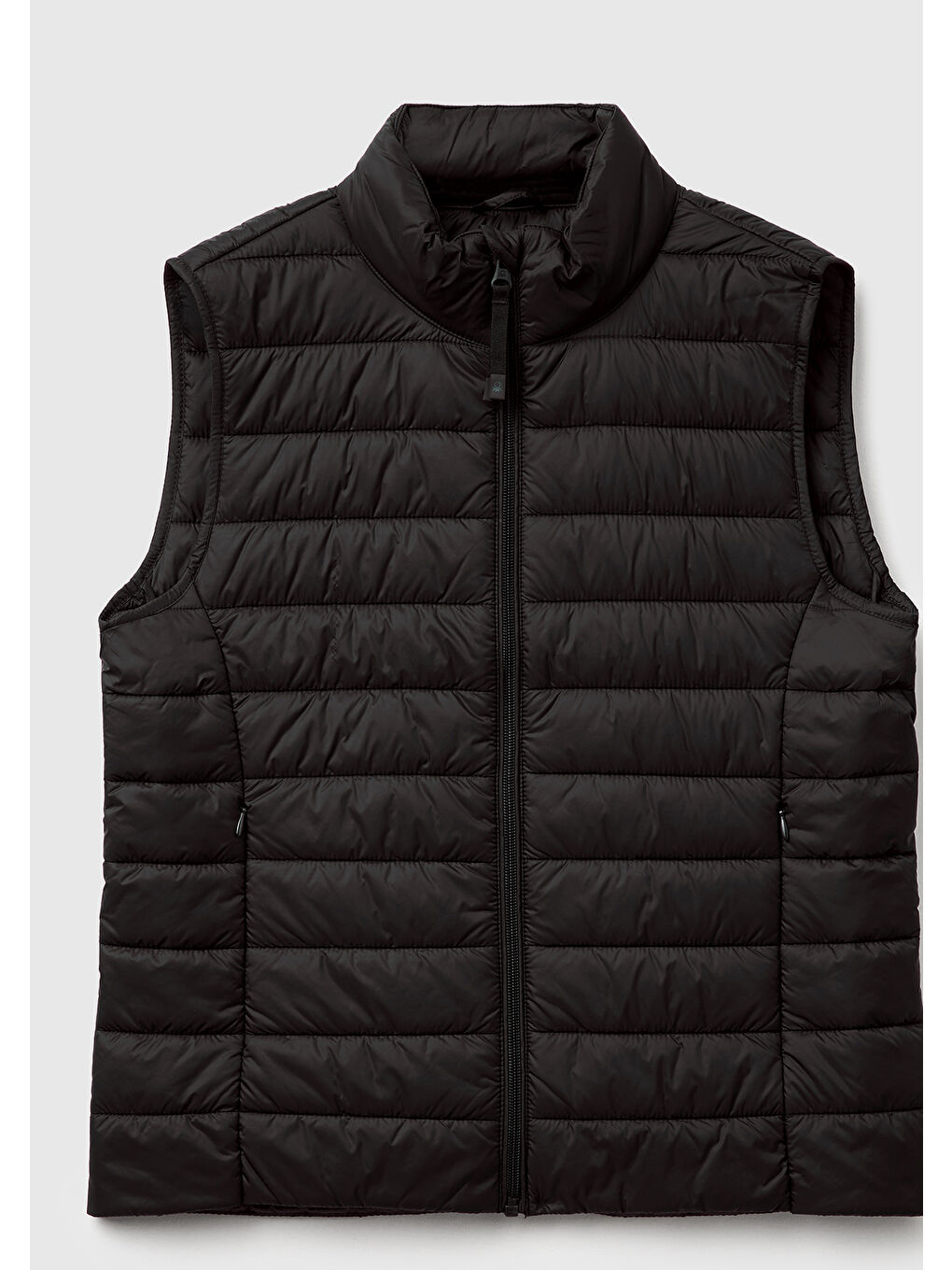 Kadın Siyah Polyester Dolgulu Fermuarlı Slim Fit Pufa Yelek-1