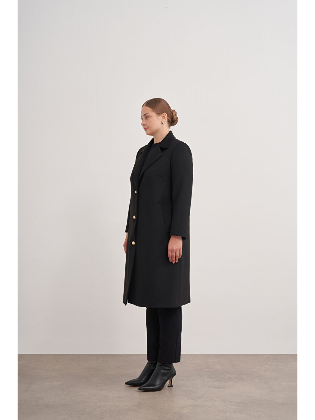 Siyah 8582112 Kırlangıç Yaka Kaban-1