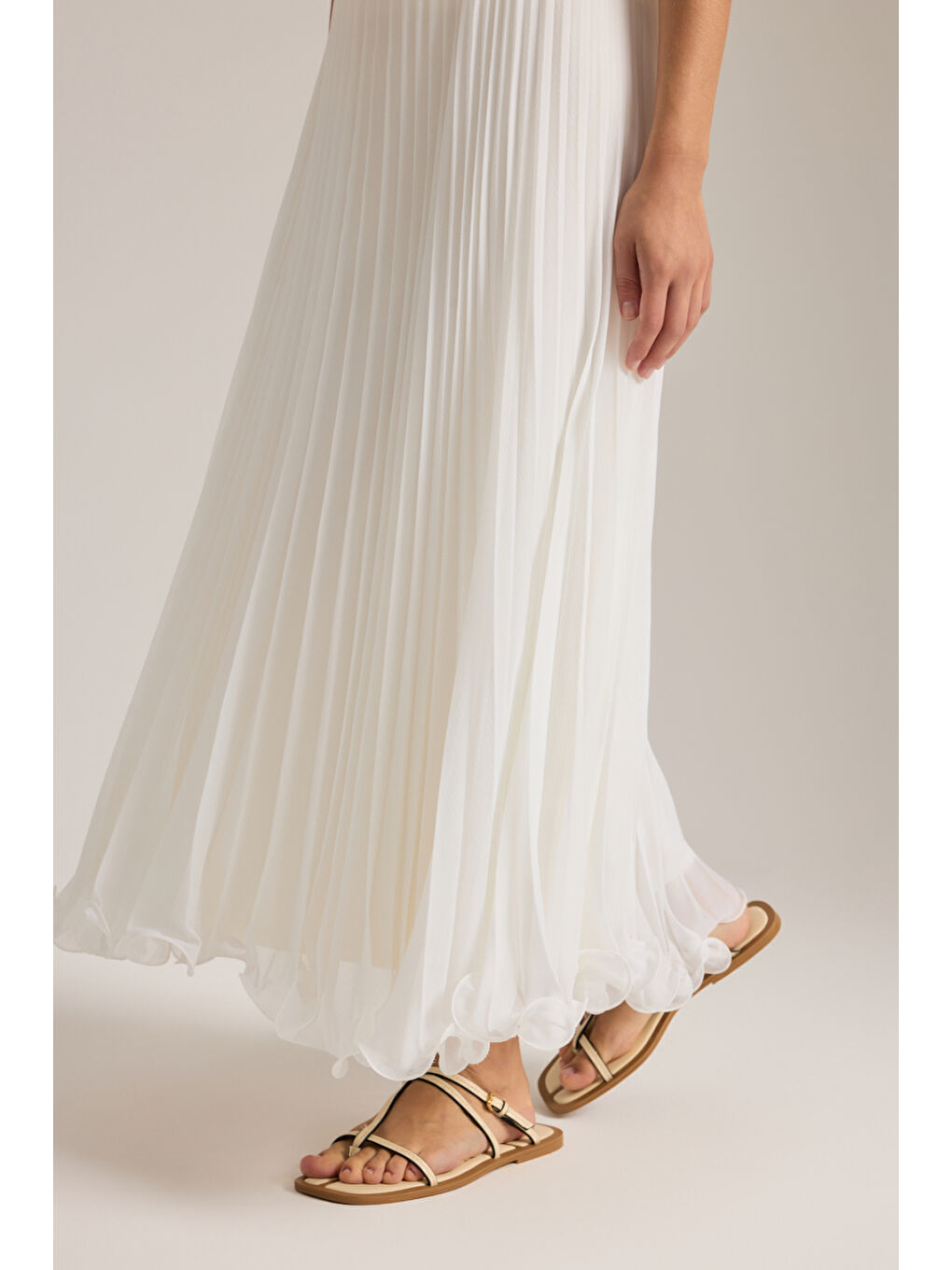 Ekru Etek Ucu Misinalı Piliseli Etek-3