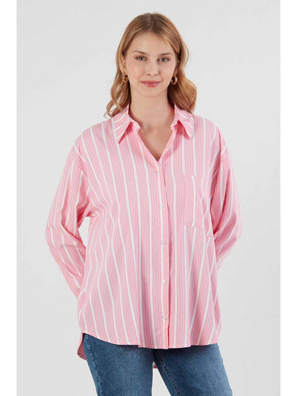 Pembe Çizgili Tek Cepli Oversize Gömlek-1