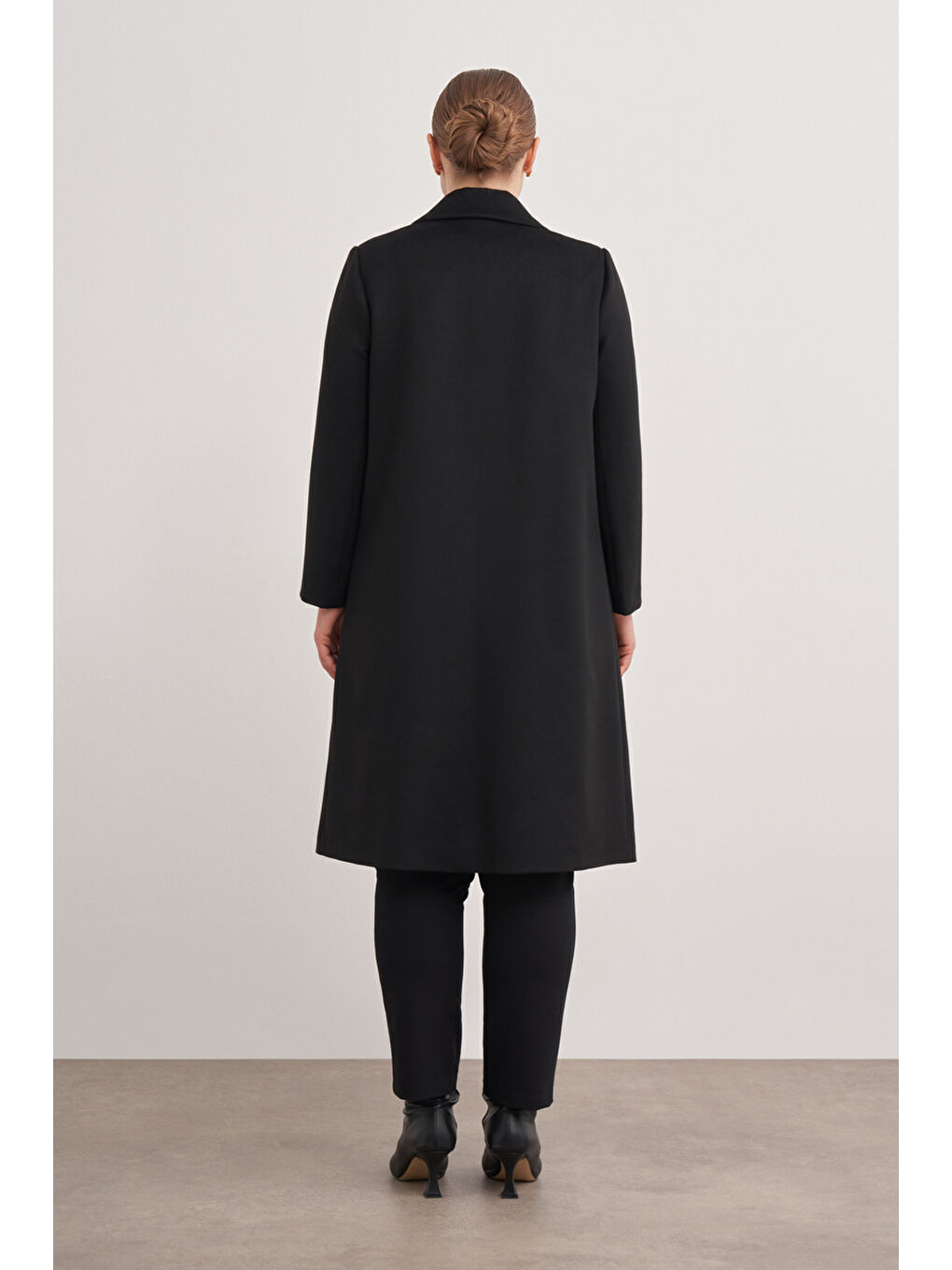 Siyah 8582112 Kırlangıç Yaka Kaban-5