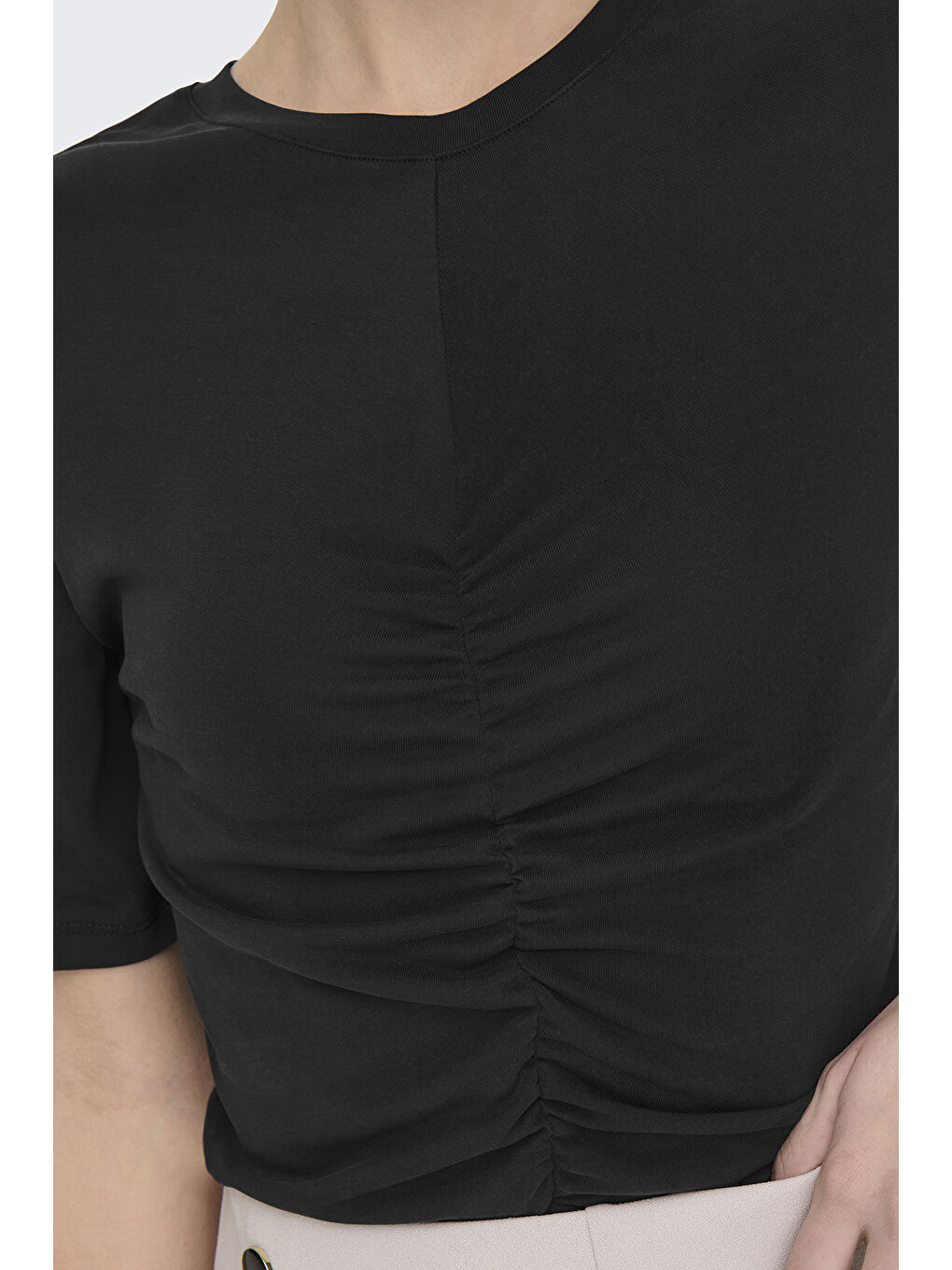 Siyah Onlfree Büzgülü Regular Fit Bisiklet Yaka T Shirt 15346602-4