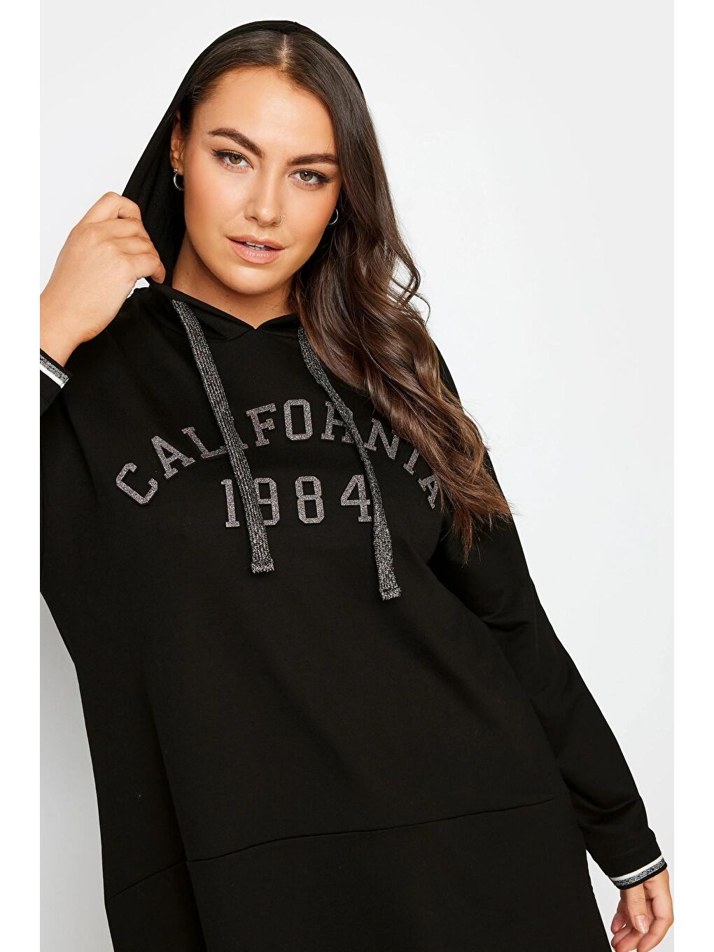 Siyah Büyük Beden Uzun Kollu Arkası Uzun Baskılı Kapüşonlu Sweatshirt 302846-3