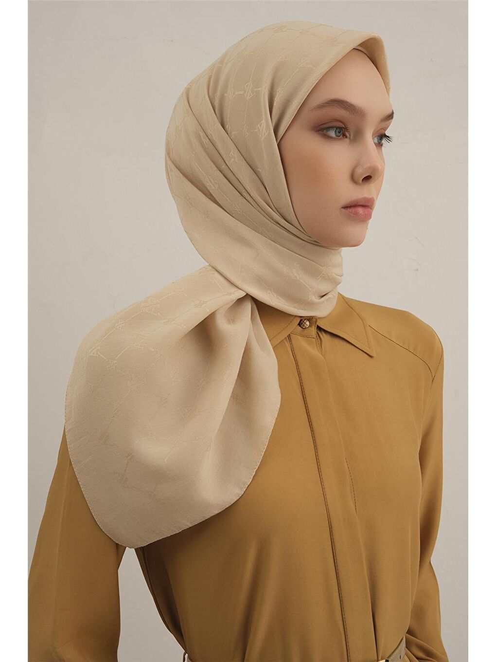 Bej Lyocell Eşarp 4- 64-2