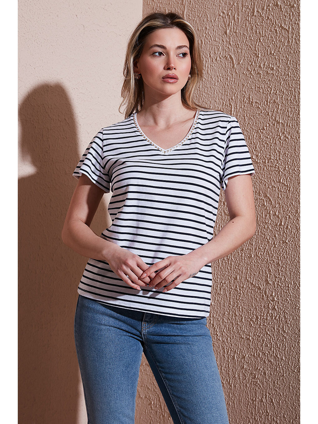 Lacivert % 100 Pamuk Regular Fit V Yaka T Shirt 25Y0478K1-1