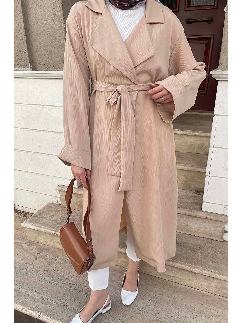 Kahverengi Kol Elastik Detaylı Trençkot Sütlü Kahve-2