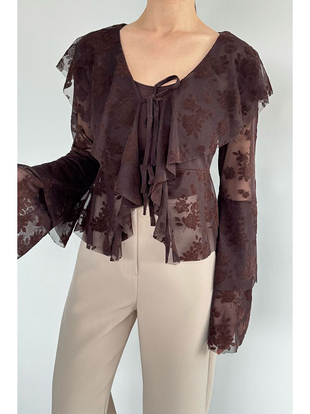 Kahverengi Kadın Atlet Kombinli Ön Bağlamalı Güpürlü Bluz-5