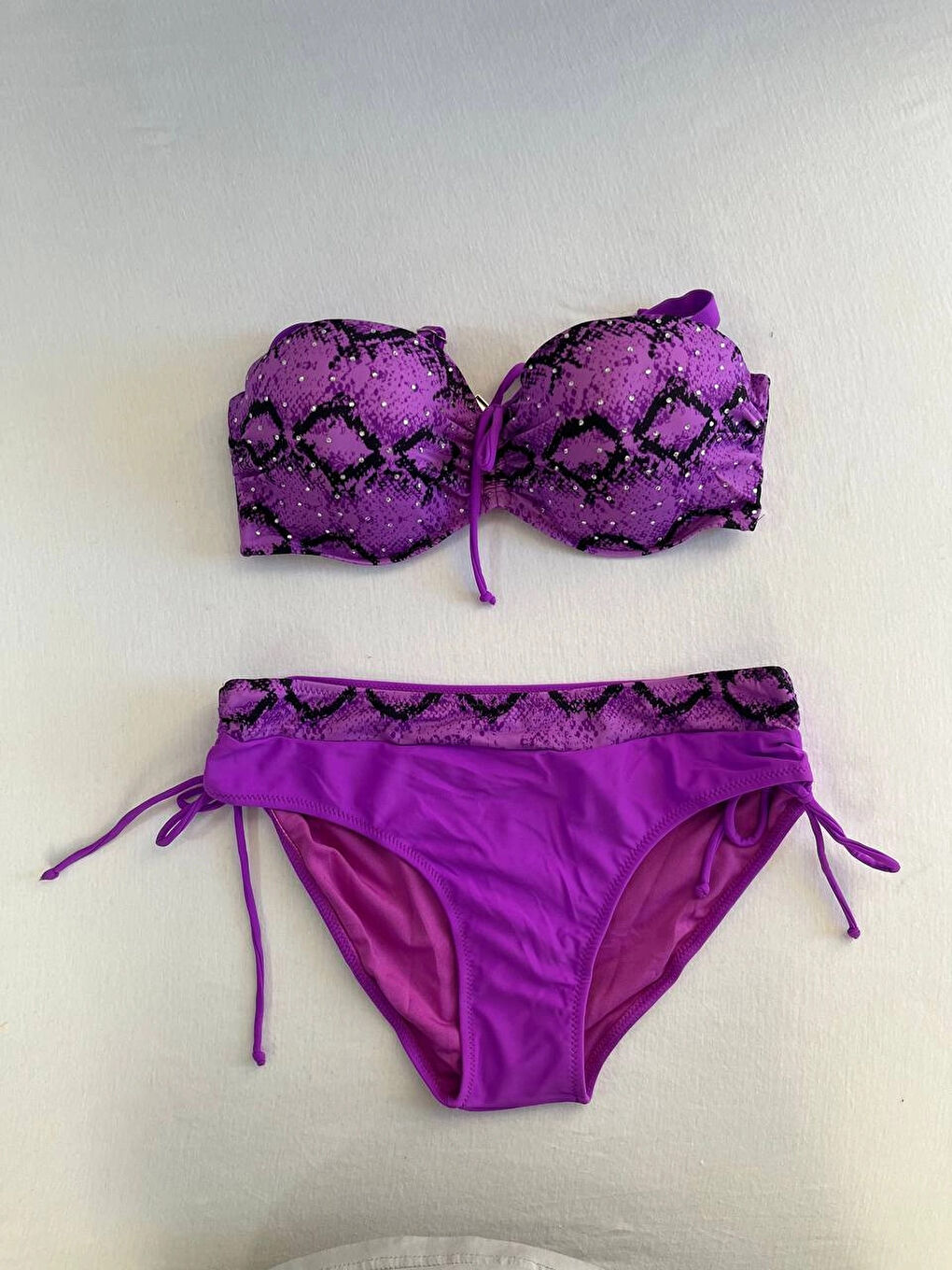 Kadın Lila Siyah Desenli Taş İşlemeli Toparlayıcı Bikini Takım HZL25S-LC3333-2