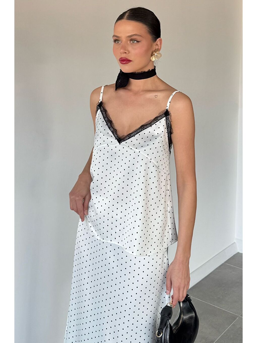 Ekru Kadın İp Askılı Puantiyeli Saten Bluz