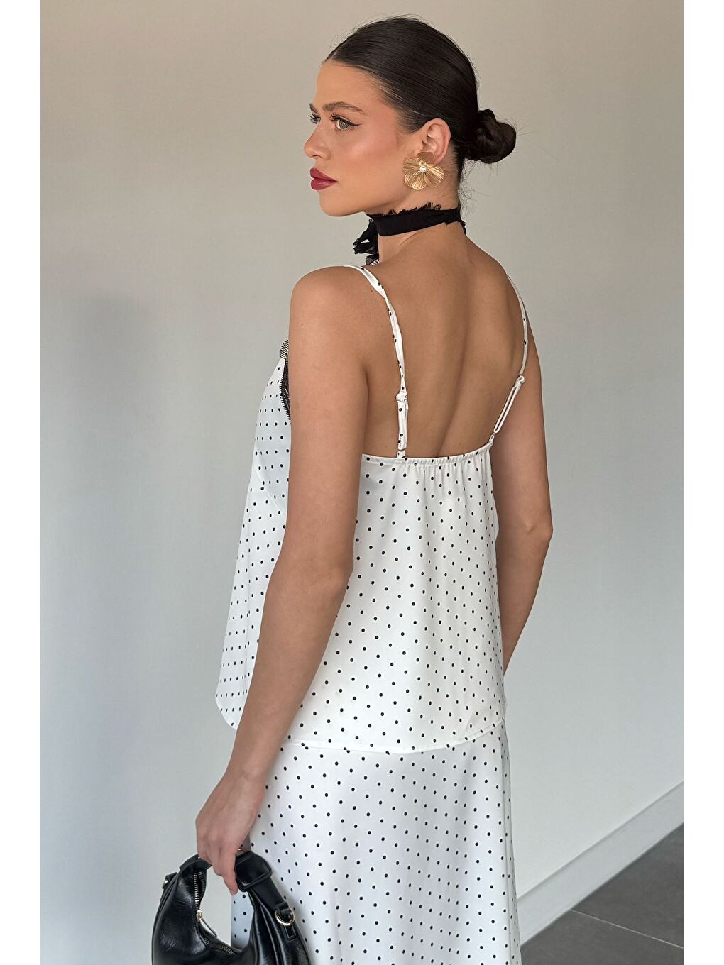 Ekru Kadın İp Askılı Puantiyeli Saten Bluz-3