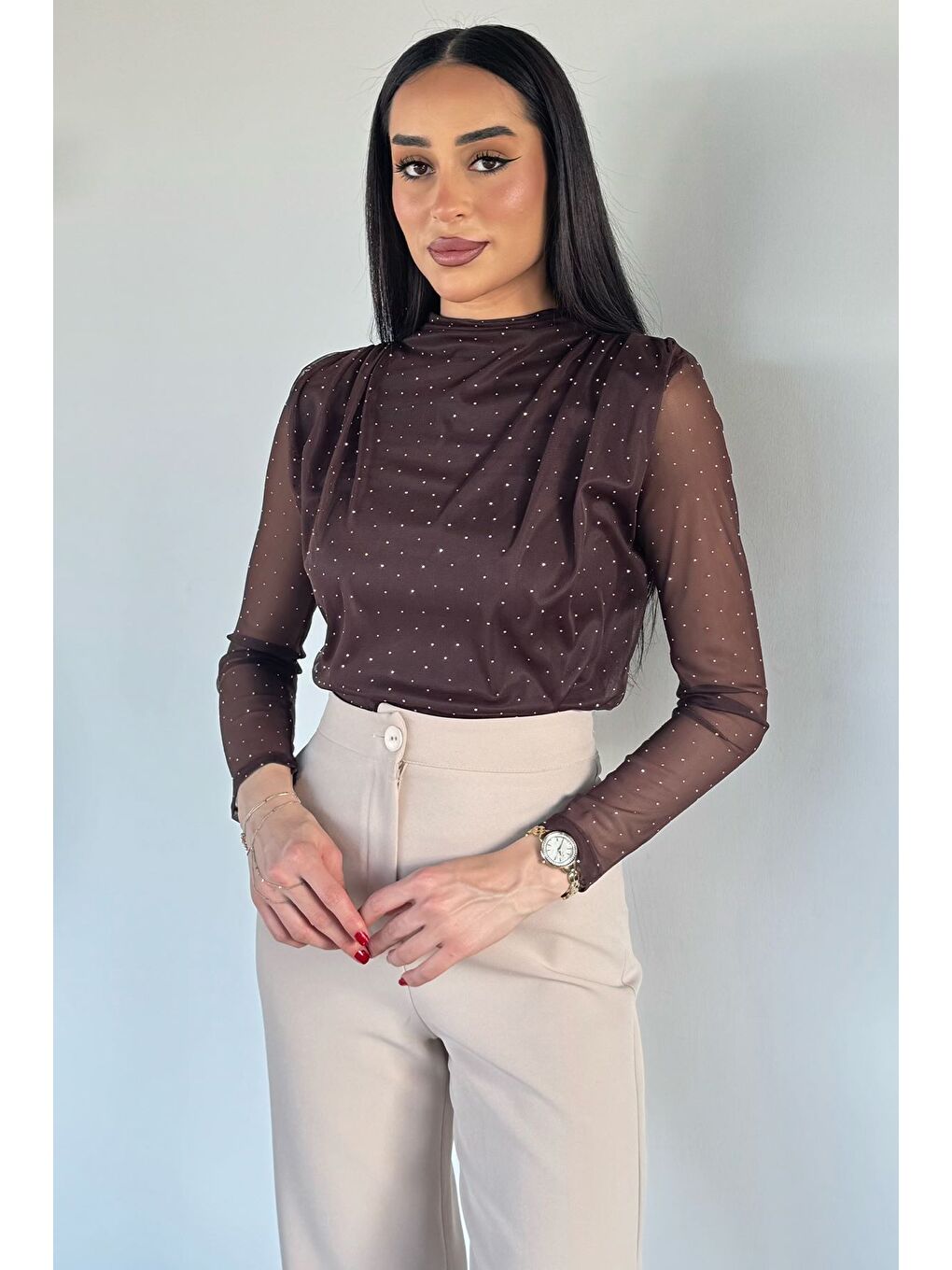 Kahverengi Kadın Dik Yaka Taş İşlemeli Tüllü Bluz-1