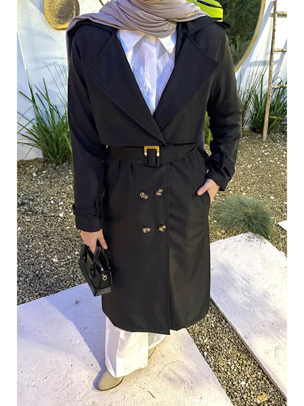 Kuşaklı Omuz Apoletli Trençkot Siyah-2