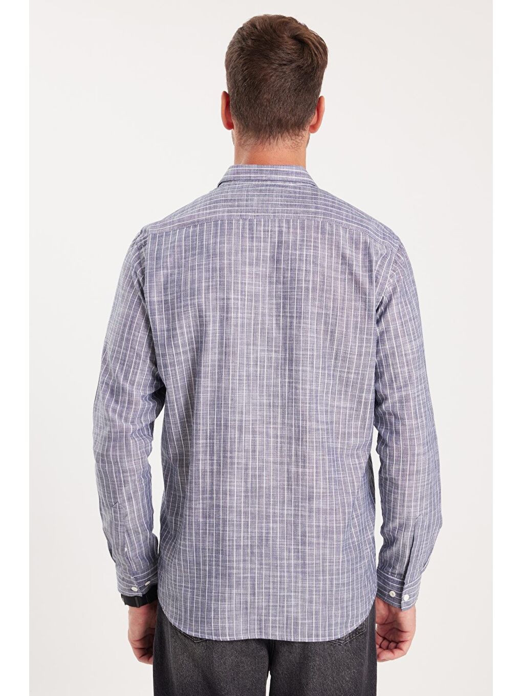 Gri Erkek Regular Fit Klasik Kesim Uzun Kollu %100 Pamuk Keten Doku Tek Cepli Füme Çizgili Gömlek-5