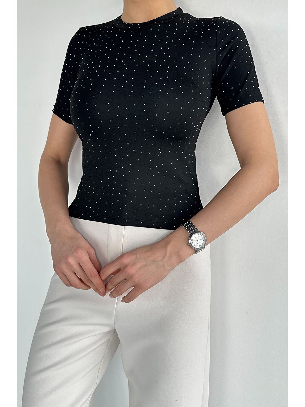 Siyah Kadın Bisiklet Yaka Taş İşlemeli Elastanlı Bluz