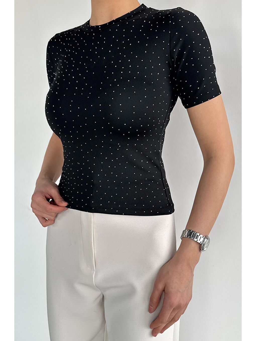 Siyah Kadın Bisiklet Yaka Taş İşlemeli Elastanlı Bluz-2