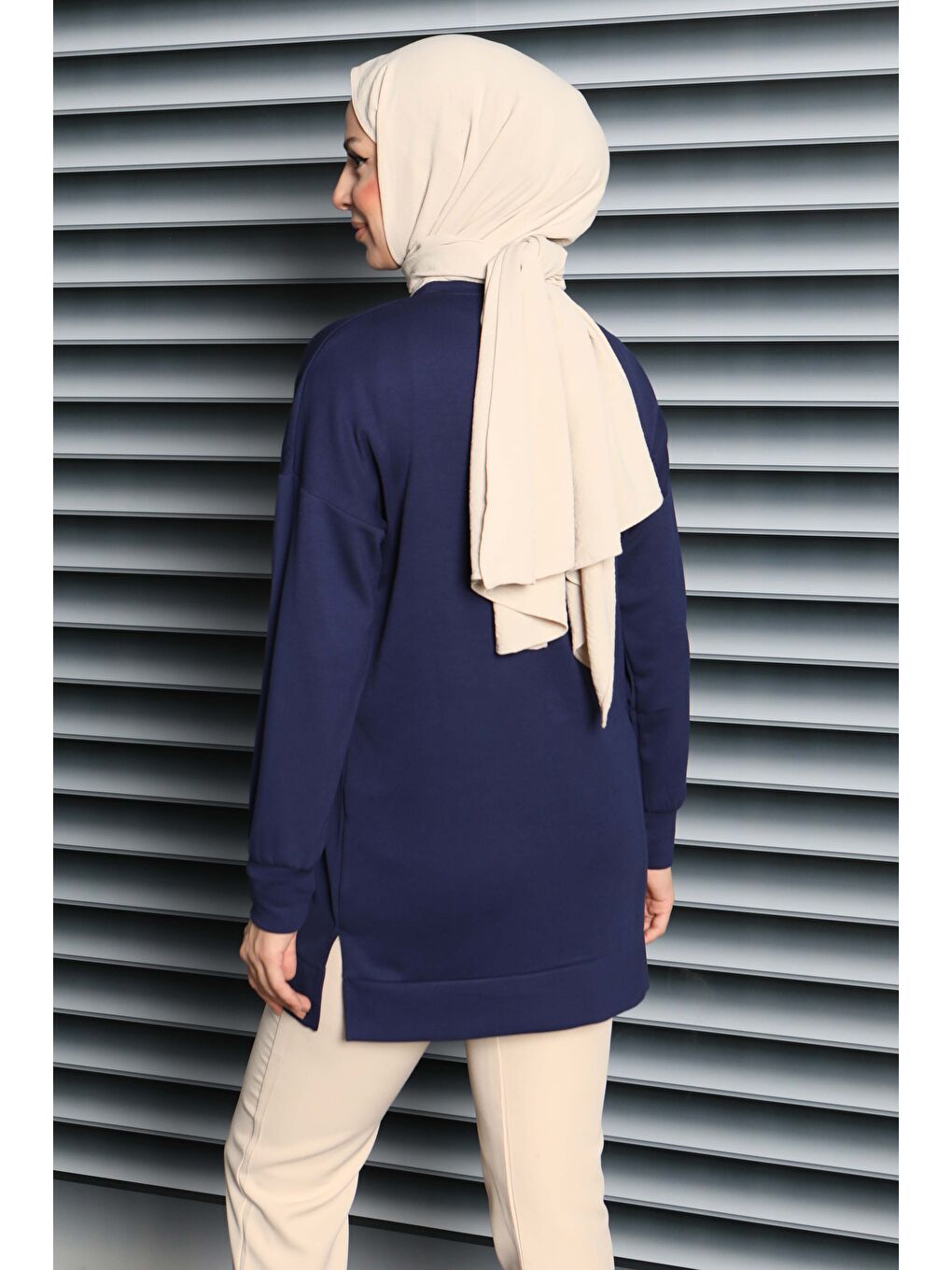 Kalp Taşlı İşlemeli Modal Tunik Lacivert - 27875-LACIVERT-1