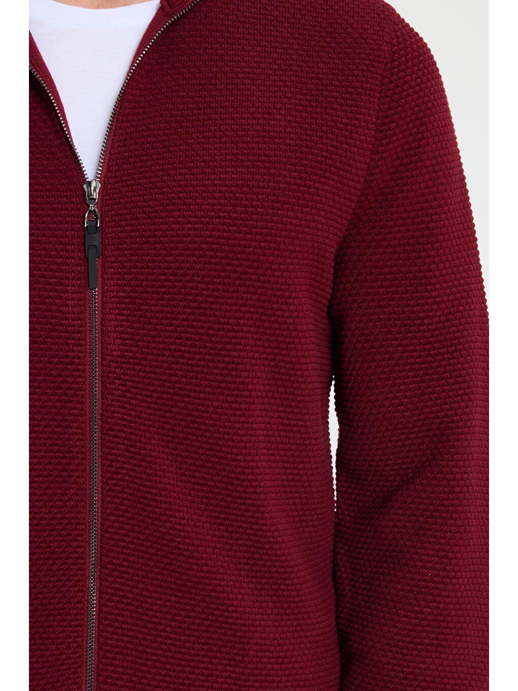 Erkek Standart Fit Normal Kesim Desenli Yarım Balıkçı Yaka Fermuarlı Bordo Hırka-2