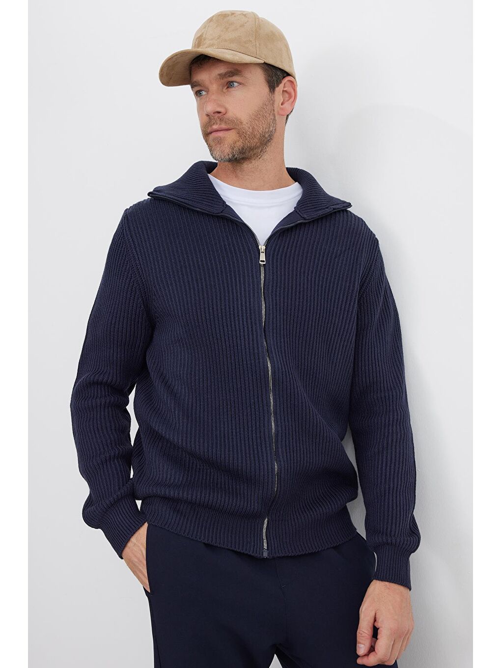 Erkek Slim Fit Dik Yaka Fermuarlı Lacivert Düz Hırka-1