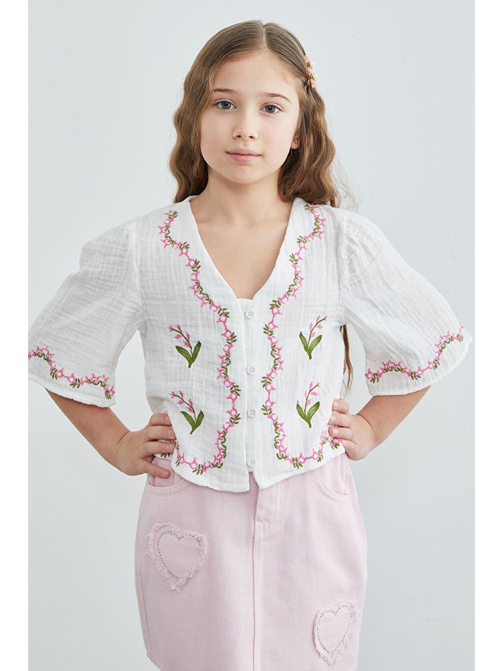 Beyaz %100 Pamuk Çiçek Nakışlı Müslin Kumaş Kız Çocuk Gömlek-3