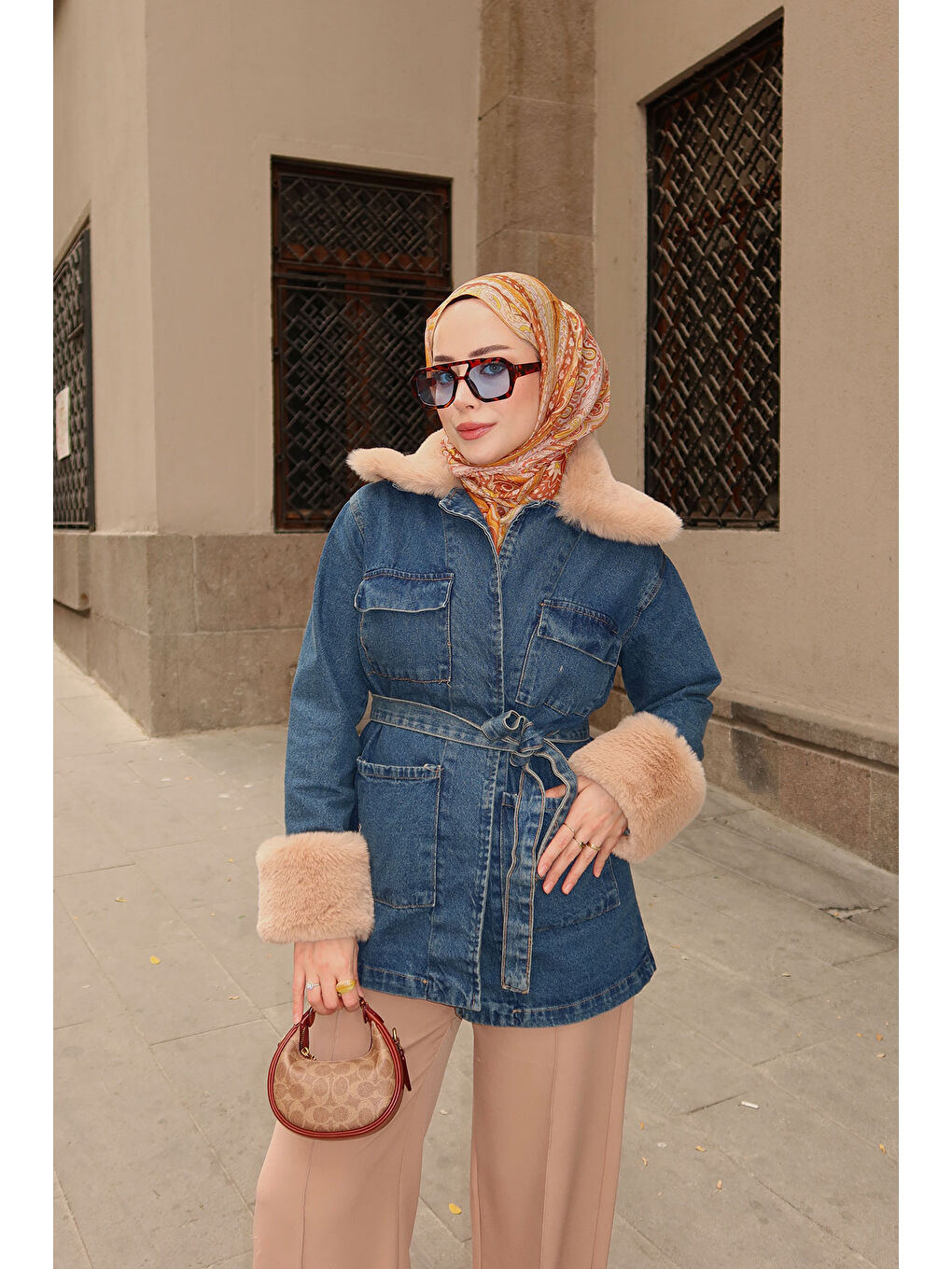 Kadın Yaka Kürk Detay Jean Ceket Koyu Mavi