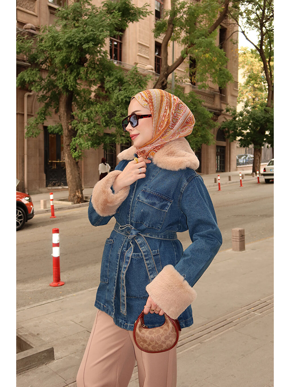 Kadın Yaka Kürk Detay Jean Ceket Koyu Mavi-3