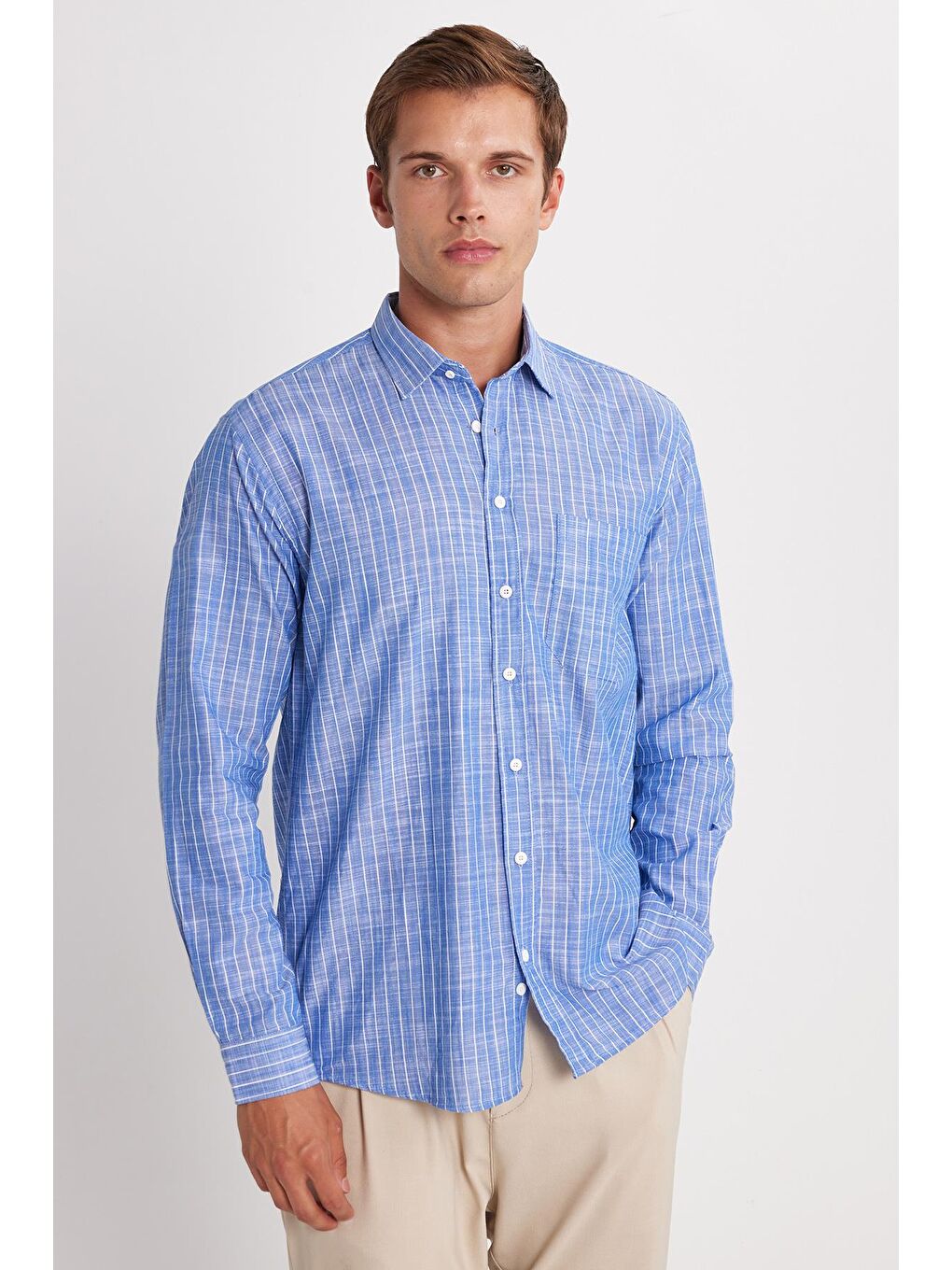 Erkek Regular Fit Klasik Kesim Uzun Kollu %100 Pamuk Keten Doku Tek Cepli Lacivert Çizgili Gömlek