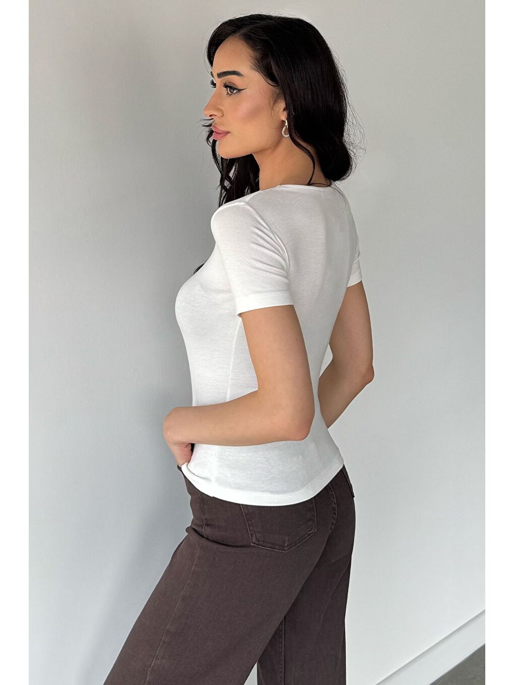 Ekru Kadın V Yaka Dantelli Body Bluz-3