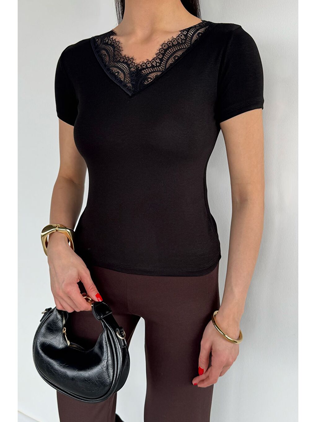 Siyah Kadın V Yaka Dantelli Body Bluz-2