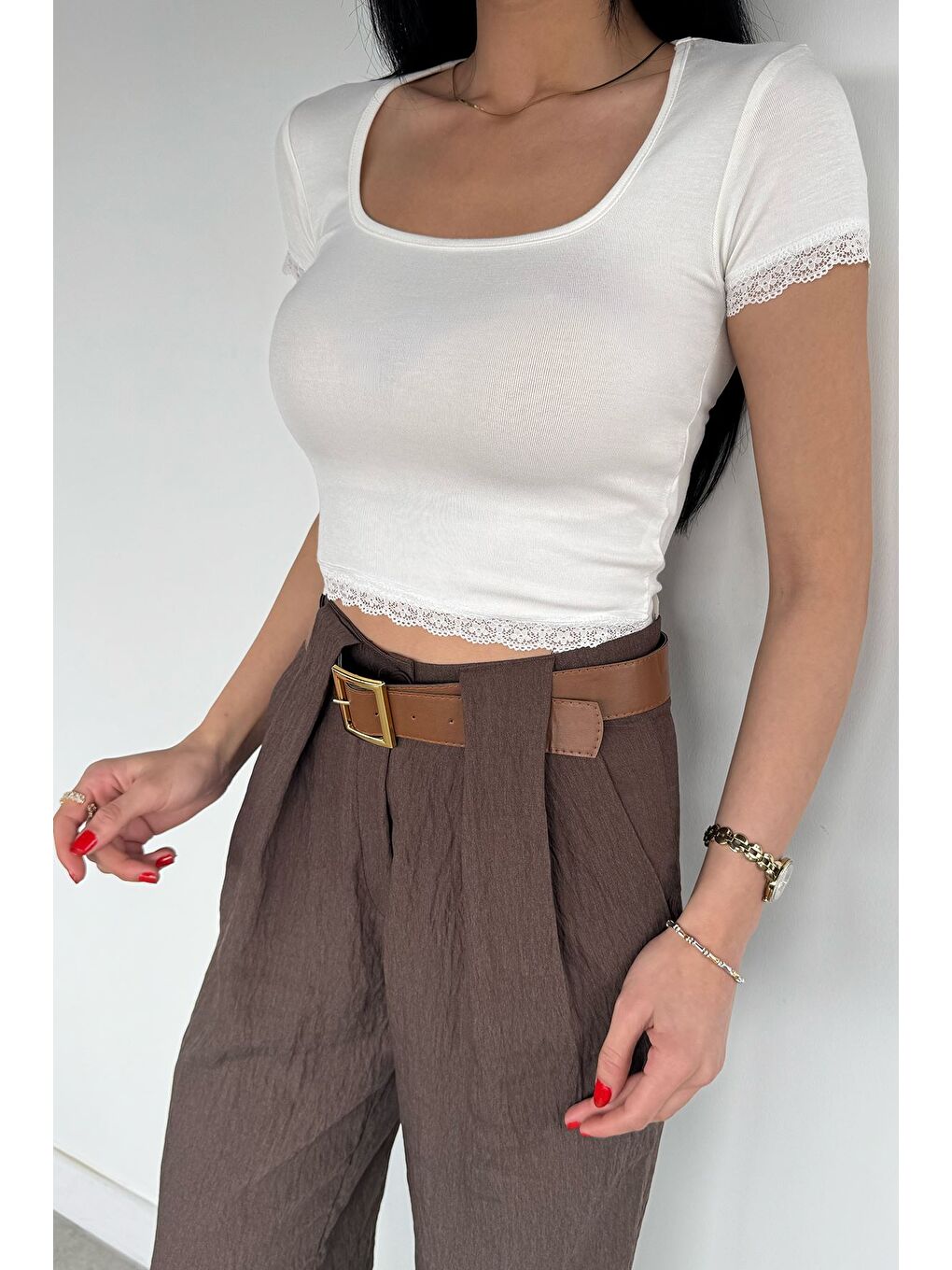 Ekru Kadın Dantel Detaylı Elastanlı Crop Top Bluz-1