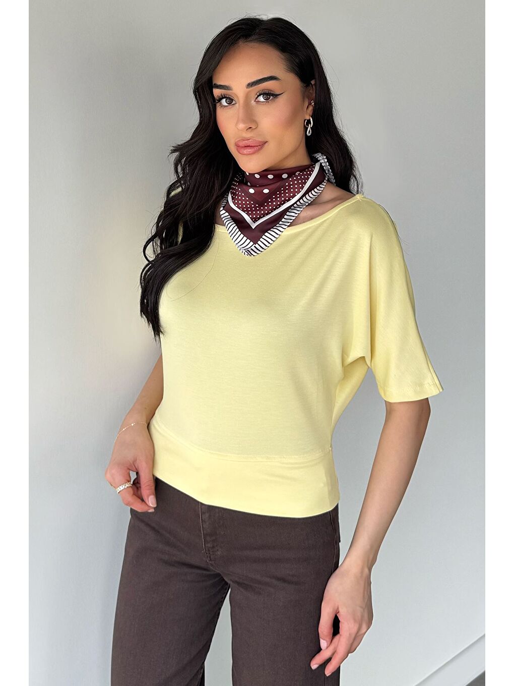 Sarı Kadın Kayık Yaka Bluz