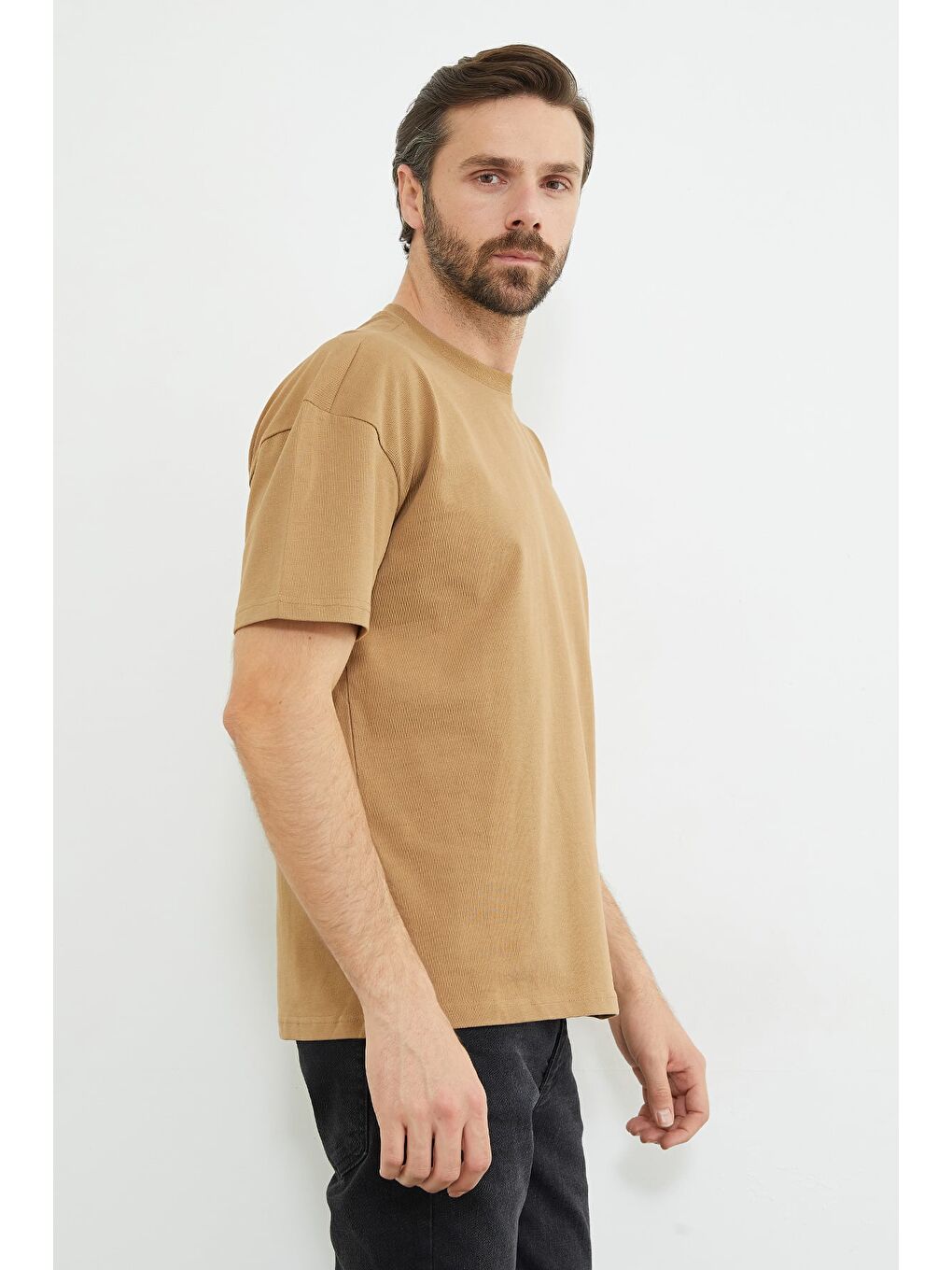 Bej Basic Bisiklet Yaka Oversize Tişört-3