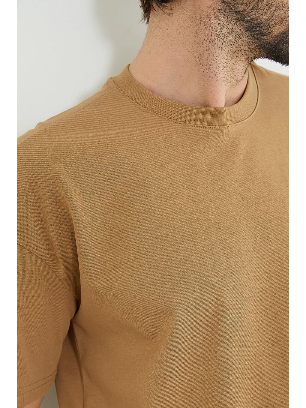Bej Basic Bisiklet Yaka Oversize Tişört-4