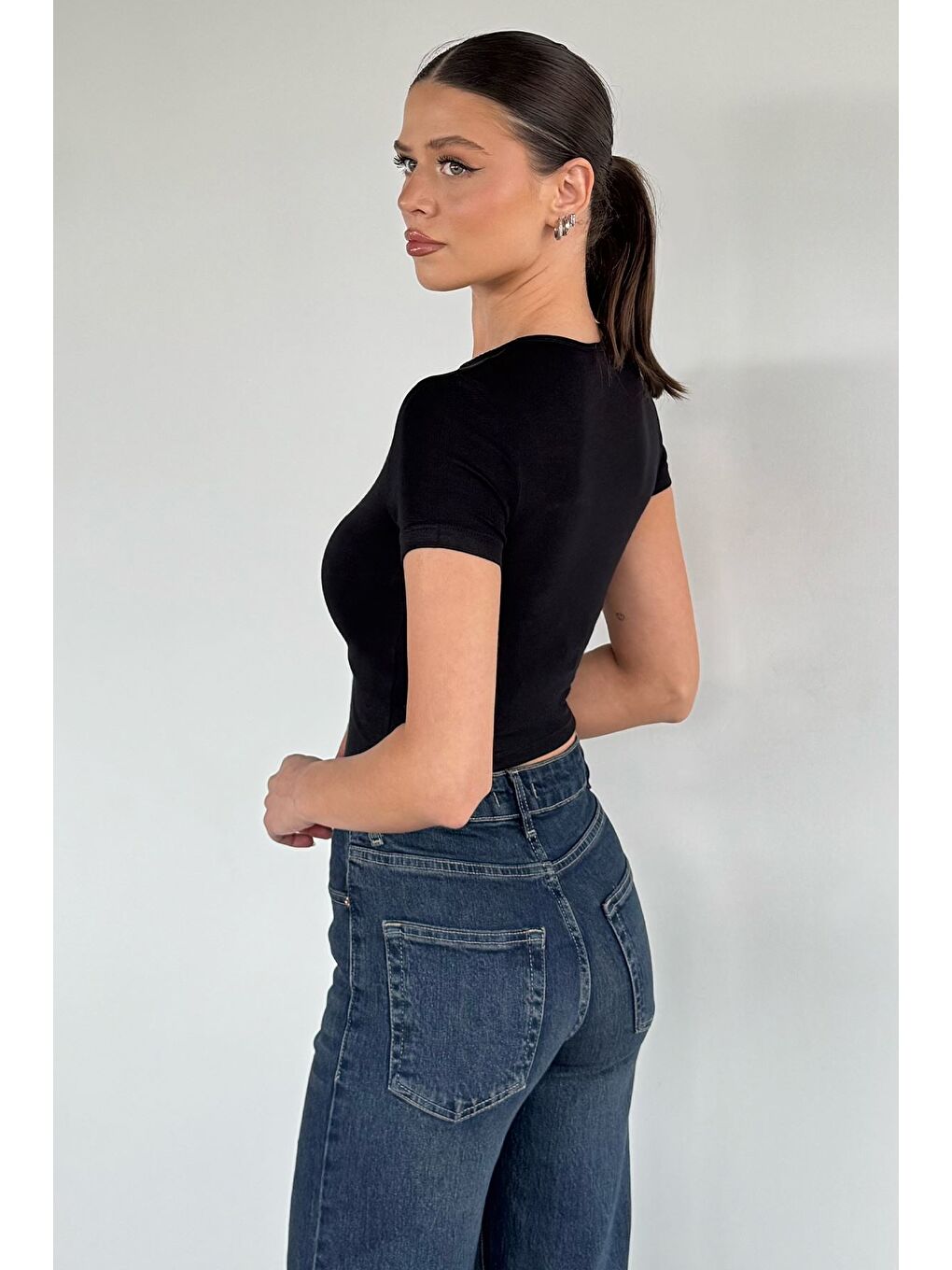 Siyah Kadın V Yaka Dantel Detaylı Elastanlı Bluz-3