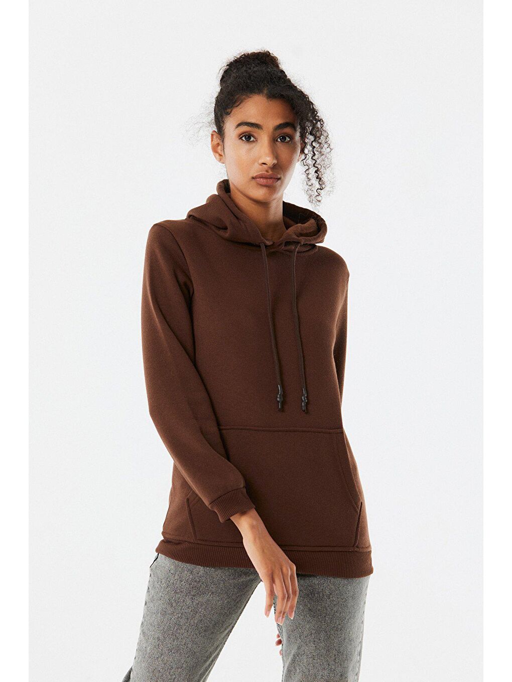 Kahverengi Kapüşonlu Kanguru Cepli Sweatshirt
